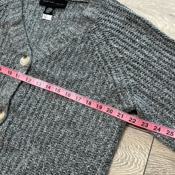 Know . One . Cares Sweater - Picture 5 of 9